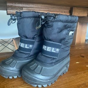 Sorel baby size 6